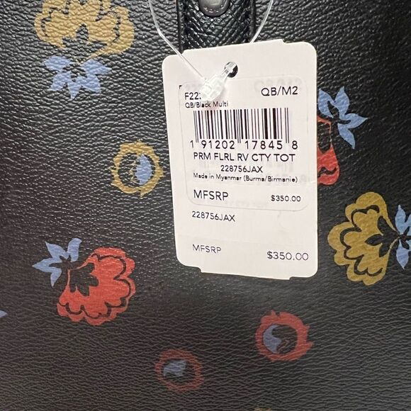 🆕🎁NWT! | Coach City TOTE Reversible Handbag Msrp:$350.00 - Picture 7 of 8